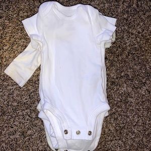 6 Newborn Onesies Bodysuit